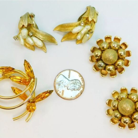 VNTG Lisner Duchess & Fashion Gold Tone CZ & Faux Pearl Jewelry & Brooch 128.5g - Picture 6 of 10